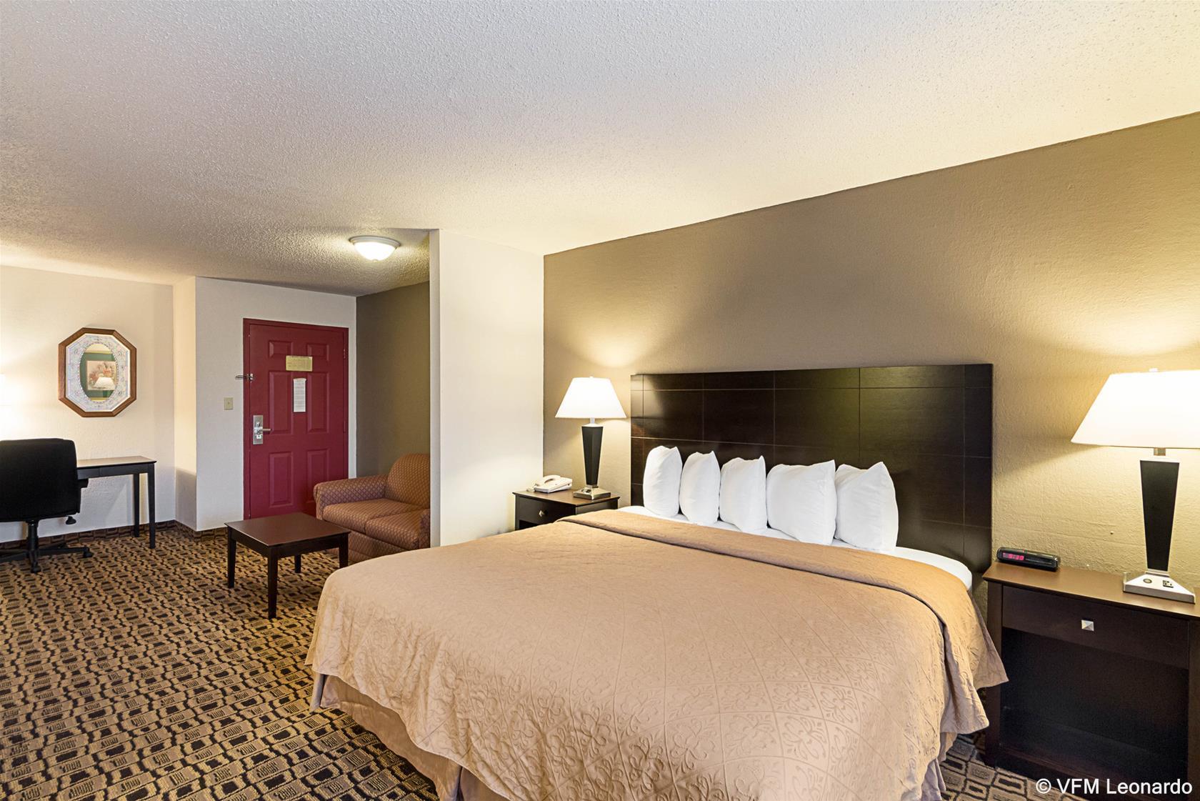 Coratel Plus Suites Wichita West Airport Exterior foto